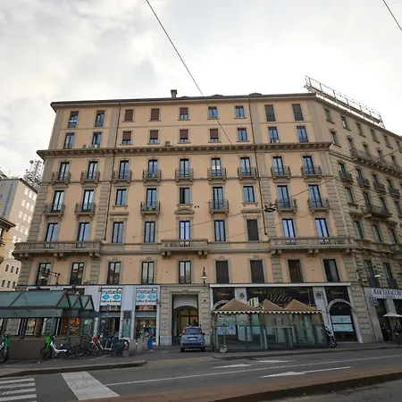 Cadorna Prestigious - Modern Architecture In Front Of The Station * ミラノ